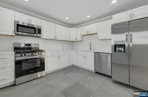 16 Cypress Peak Lane Montvale NJ 07645