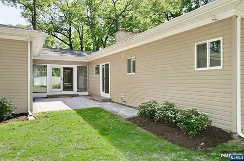 16 Cypress Peak Lane Montvale NJ 07645
