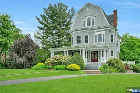 141 W End Avenue Ridgewood NJ 07450