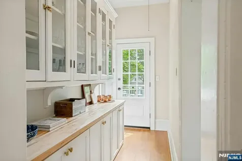141 W End Avenue Ridgewood NJ 07450