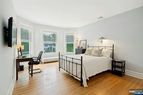 141 W End Avenue Ridgewood NJ 07450