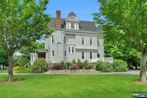 141 W End Avenue Ridgewood NJ 07450