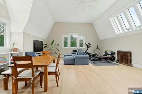 141 W End Avenue Ridgewood NJ 07450