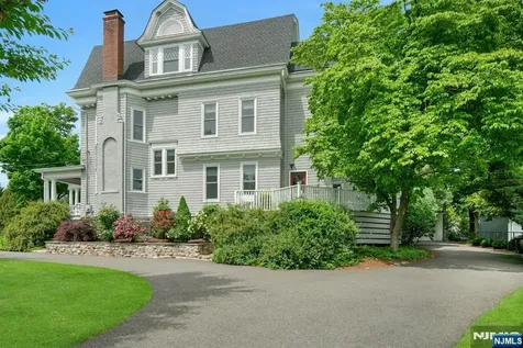 141 W End Avenue Ridgewood NJ 07450