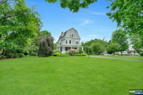 141 W End Avenue Ridgewood NJ 07450