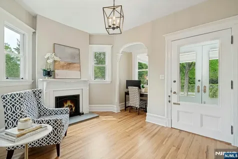 141 W End Avenue Ridgewood NJ 07450
