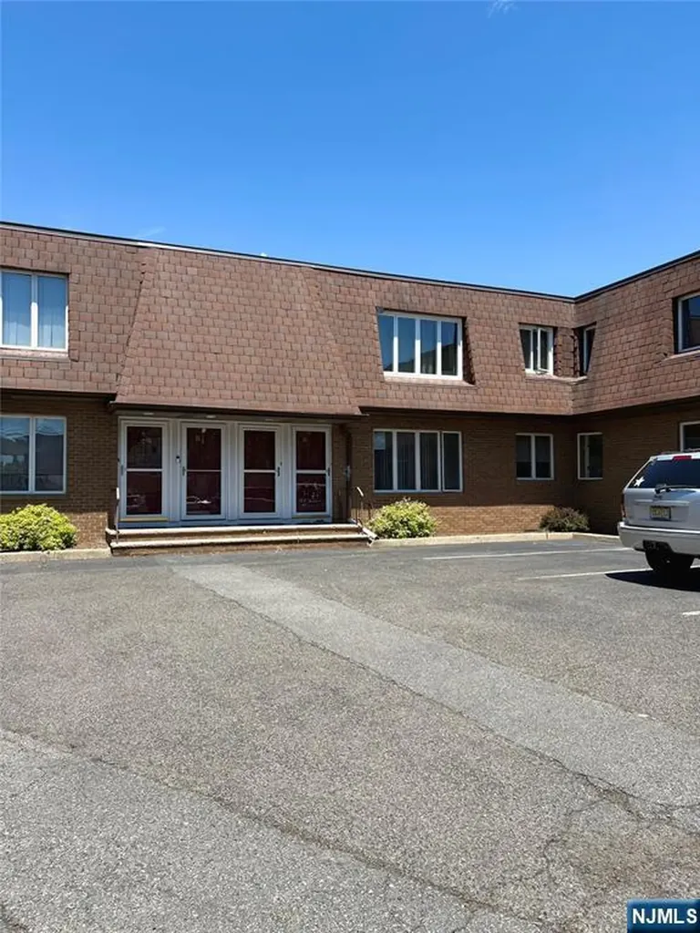 410 Paterson Avenue East Rutherford NJ 07073