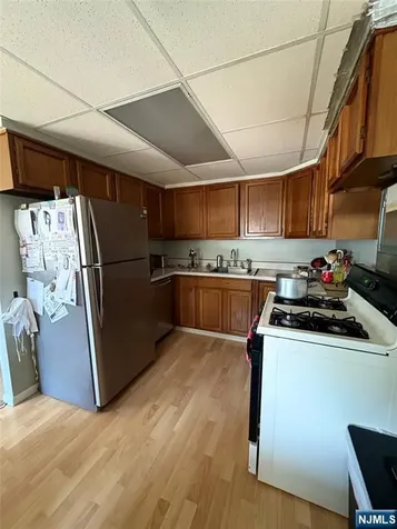 410 Paterson Avenue East Rutherford NJ 07073