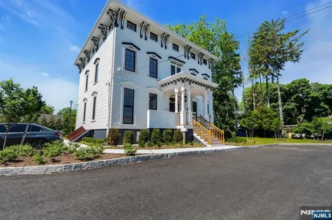 49 Passaic Street Rochelle Park NJ 07662