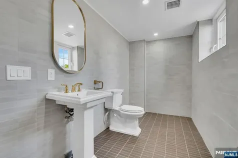 49 Passaic Street Rochelle Park NJ 07662