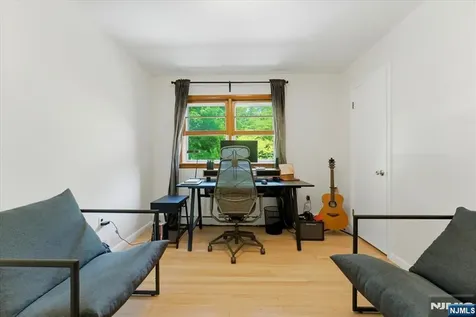 18 Hudson Street Nutley NJ 07110