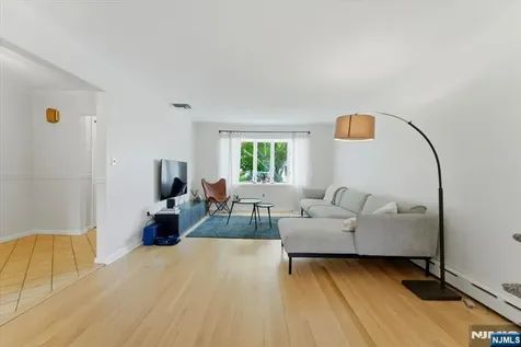 18 Hudson Street Nutley NJ 07110