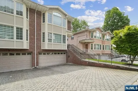 75 Myrtle Avenue Edgewater NJ 07020