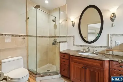 75 Myrtle Avenue Edgewater NJ 07020
