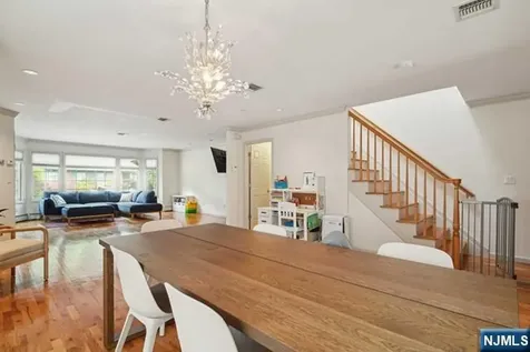 75 Myrtle Avenue Edgewater NJ 07020