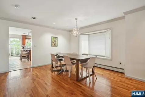75 Myrtle Avenue Edgewater NJ 07020