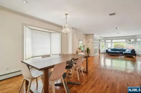 75 Myrtle Avenue Edgewater NJ 07020