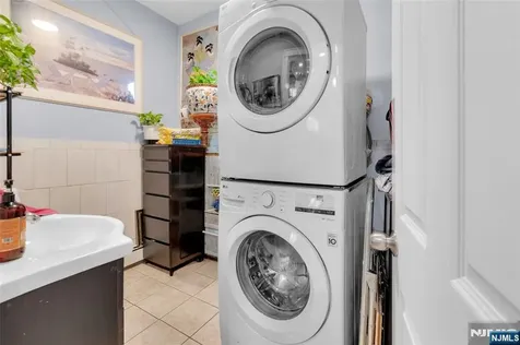269-271 18th Avenue Paterson NJ 07504