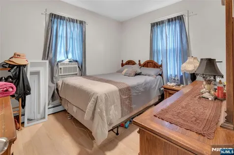 269-271 18th Avenue Paterson NJ 07504