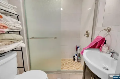 269-271 18th Avenue Paterson NJ 07504