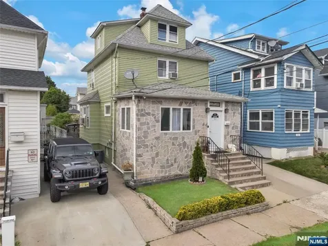 269-271 18th Avenue Paterson NJ 07504