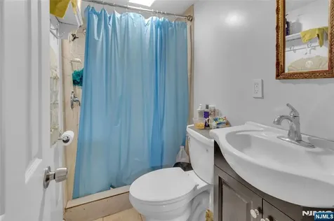 269-271 18th Avenue Paterson NJ 07504