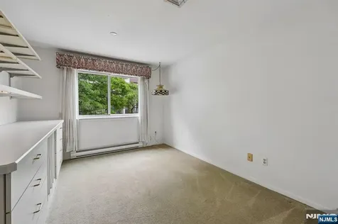 1 Peabody Court Teaneck NJ 07666