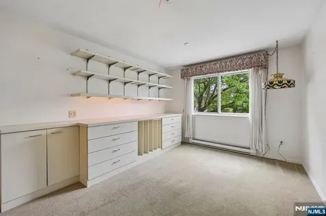 1 Peabody Court Teaneck NJ 07666