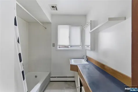 2455 3rd Street Fort Lee NJ 07024