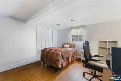 2455 3rd Street Fort Lee NJ 07024