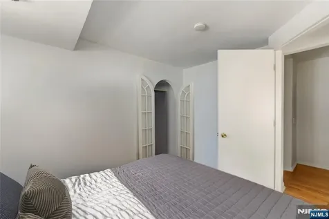 2455 3rd Street Fort Lee NJ 07024