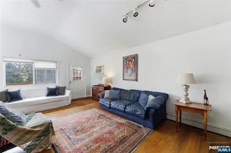 2455 3rd Street Fort Lee NJ 07024