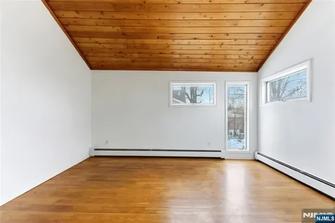 2455 3rd Street Fort Lee NJ 07024