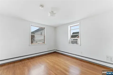 2455 3rd Street Fort Lee NJ 07024