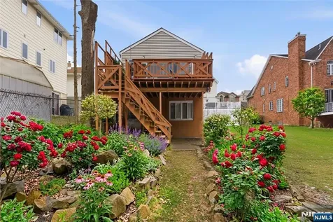 2455 3rd Street Fort Lee NJ 07024