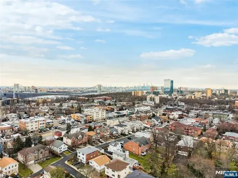 2455 3rd Street Fort Lee NJ 07024
