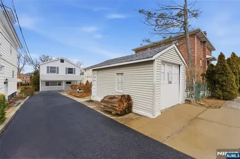 2455 3rd Street Fort Lee NJ 07024