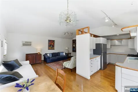 2455 3rd Street Fort Lee NJ 07024