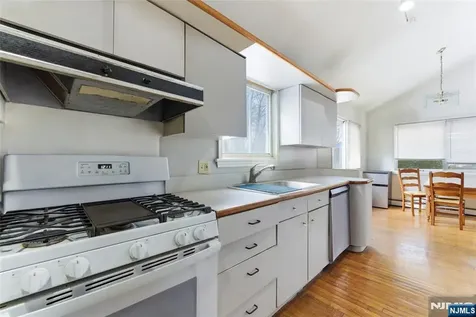 2455 3rd Street Fort Lee NJ 07024