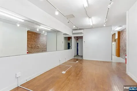 15 Warren Street Newark NJ 07102