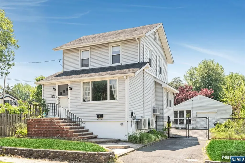 174 Phelps Avenue Bergenfield NJ 07621