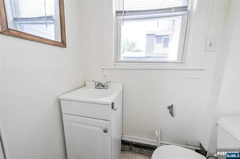 174 Phelps Avenue Bergenfield NJ 07621