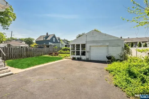 174 Phelps Avenue Bergenfield NJ 07621