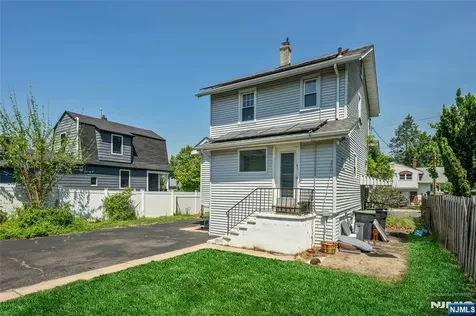 174 Phelps Avenue Bergenfield NJ 07621