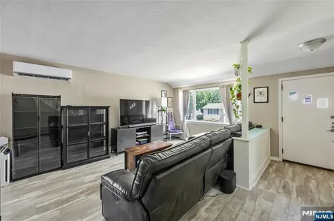 174 Phelps Avenue Bergenfield NJ 07621