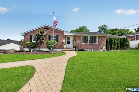 840 Lopatcong Street Belvidere NJ 07823