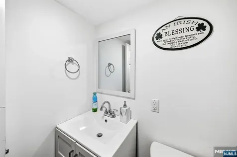 840 Lopatcong Street Belvidere NJ 07823