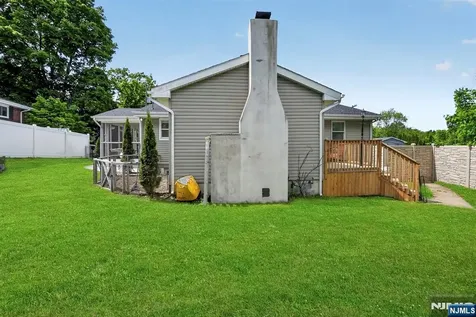 840 Lopatcong Street Belvidere NJ 07823