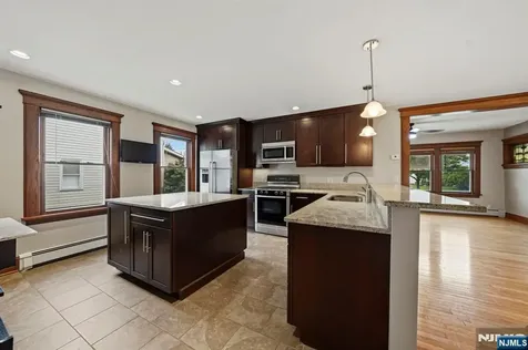 23 2nd Avenue Hawthorne NJ 07506