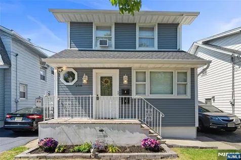 208 Page Avenue Lyndhurst NJ 07071